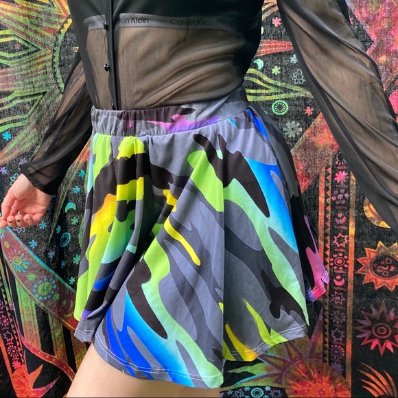 Neon camo miniskirt - Picture 3 of 8